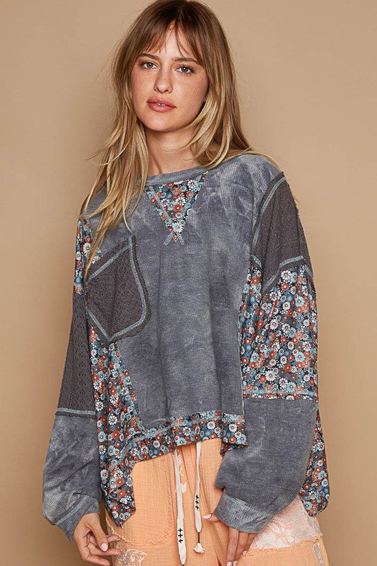 Floral Patchwork Knit Top with Round Neck Design